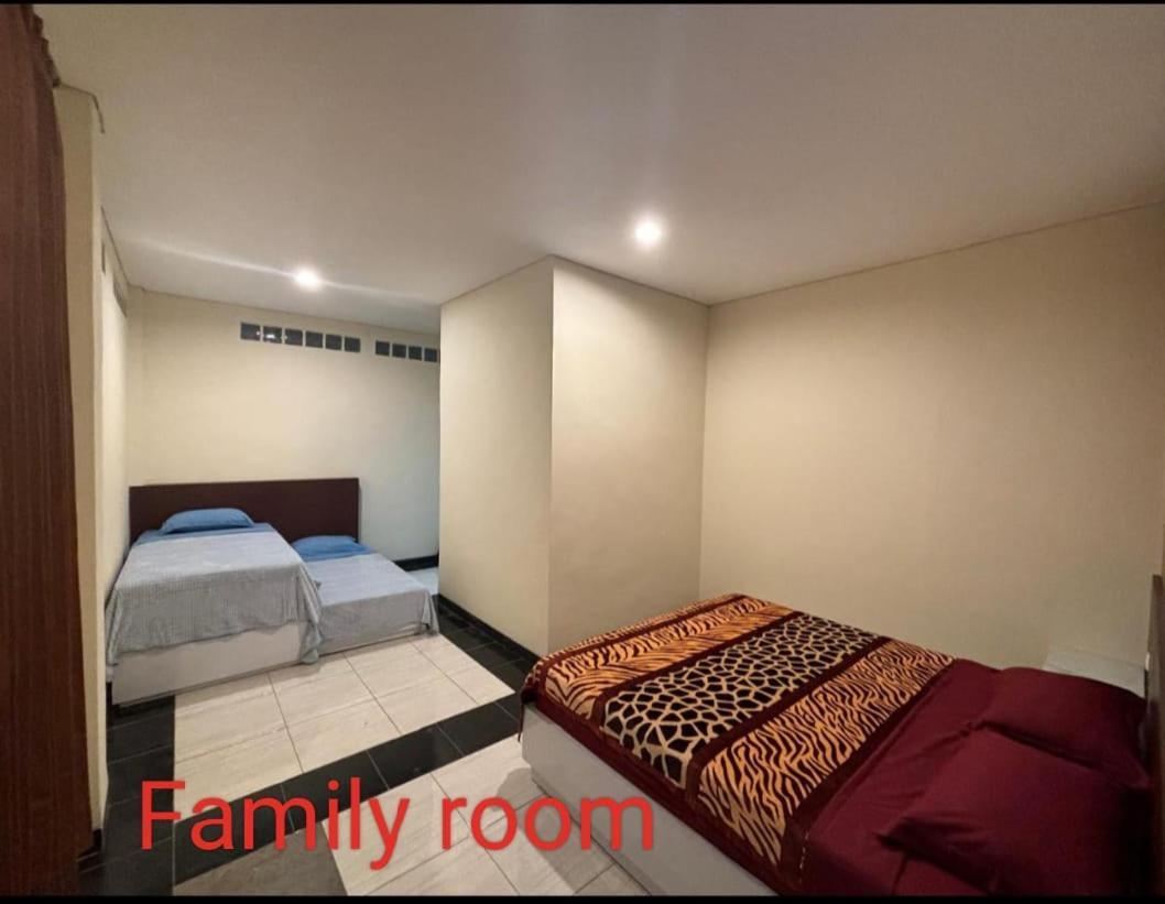 Chacha Homestay & Dormitory Ruteng Exterior foto